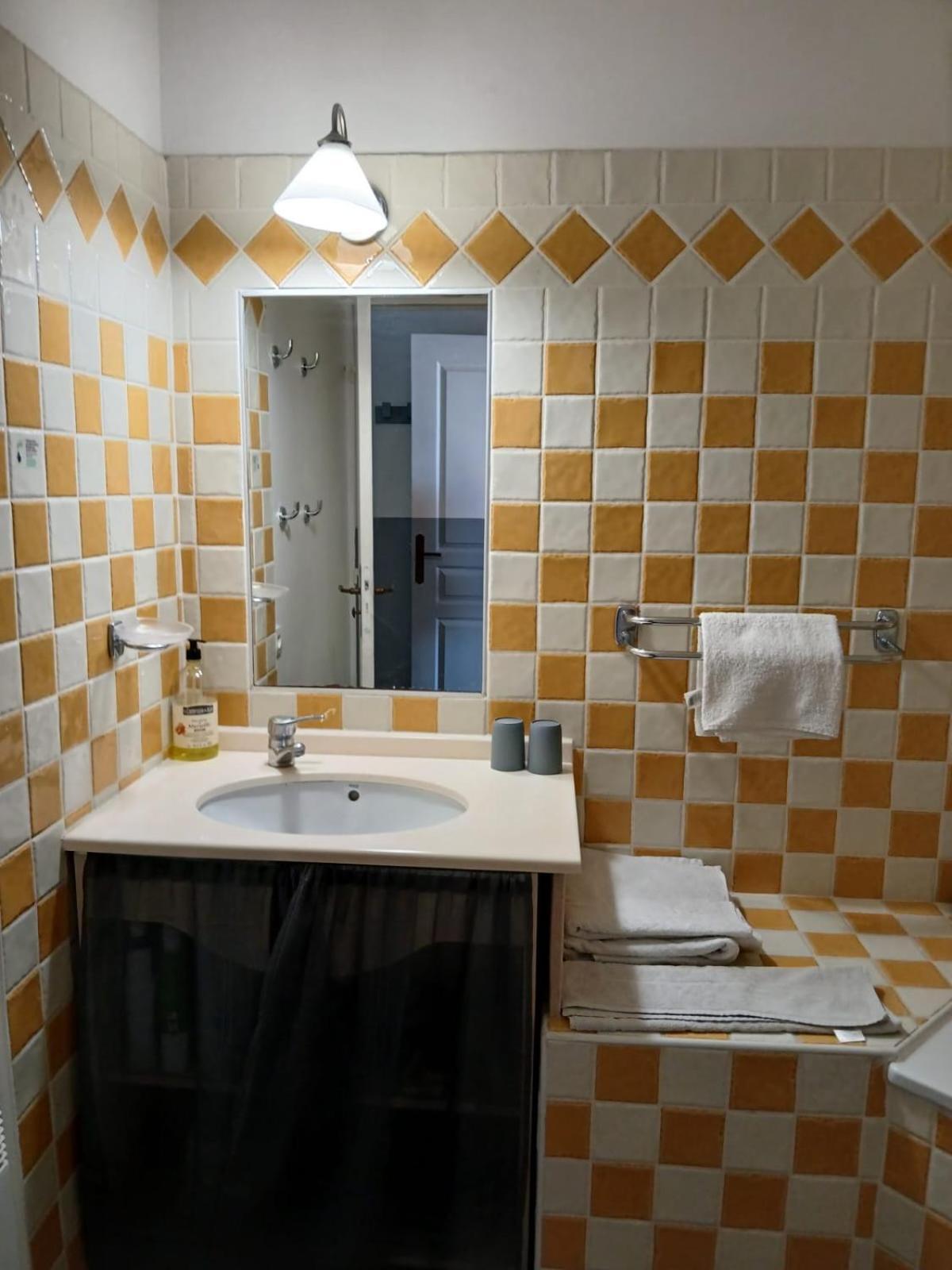 Appartement Grimaud Bord De Mer Dış mekan fotoğraf